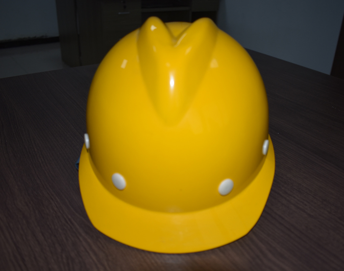 你了解玻璃鋼安全帽使用期限嗎？