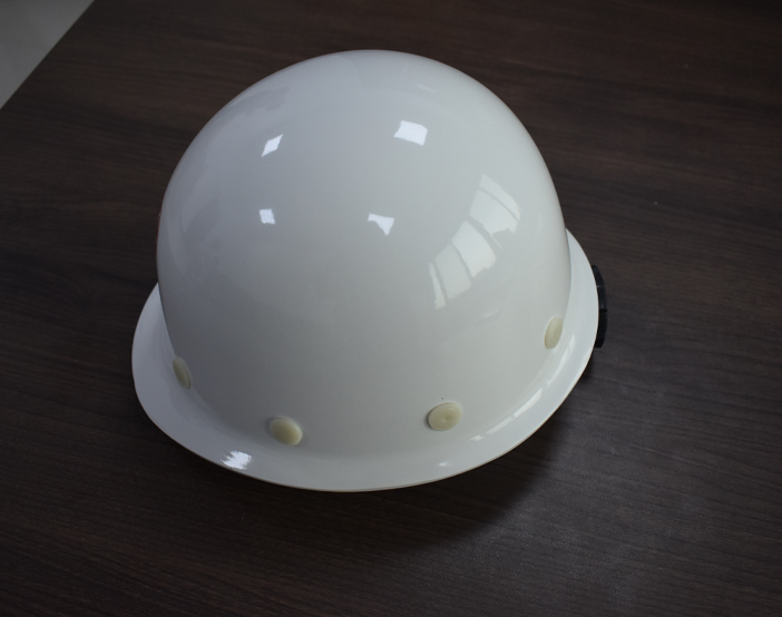 淄博安全帽廠家告訴您安全帽的防護(hù)作用。